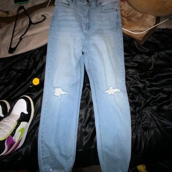 👖 CELLO Distressed Frayed Hem Straight Leg Jeans 👖 - Picture 2 of 8